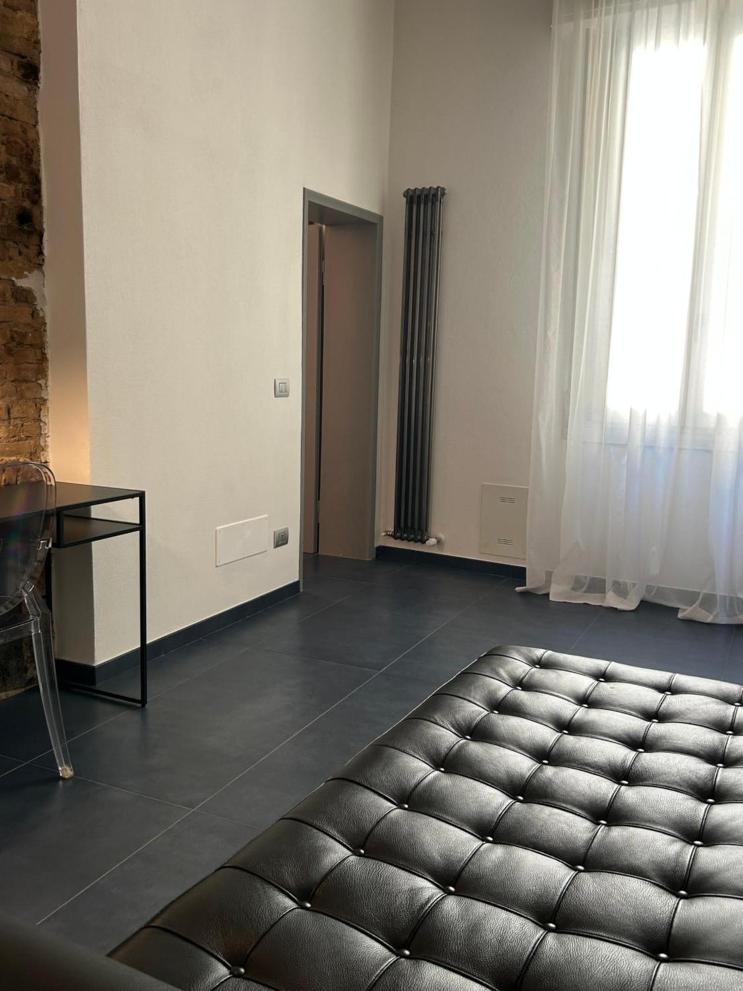 Domus Apartment Модена Екстериор снимка