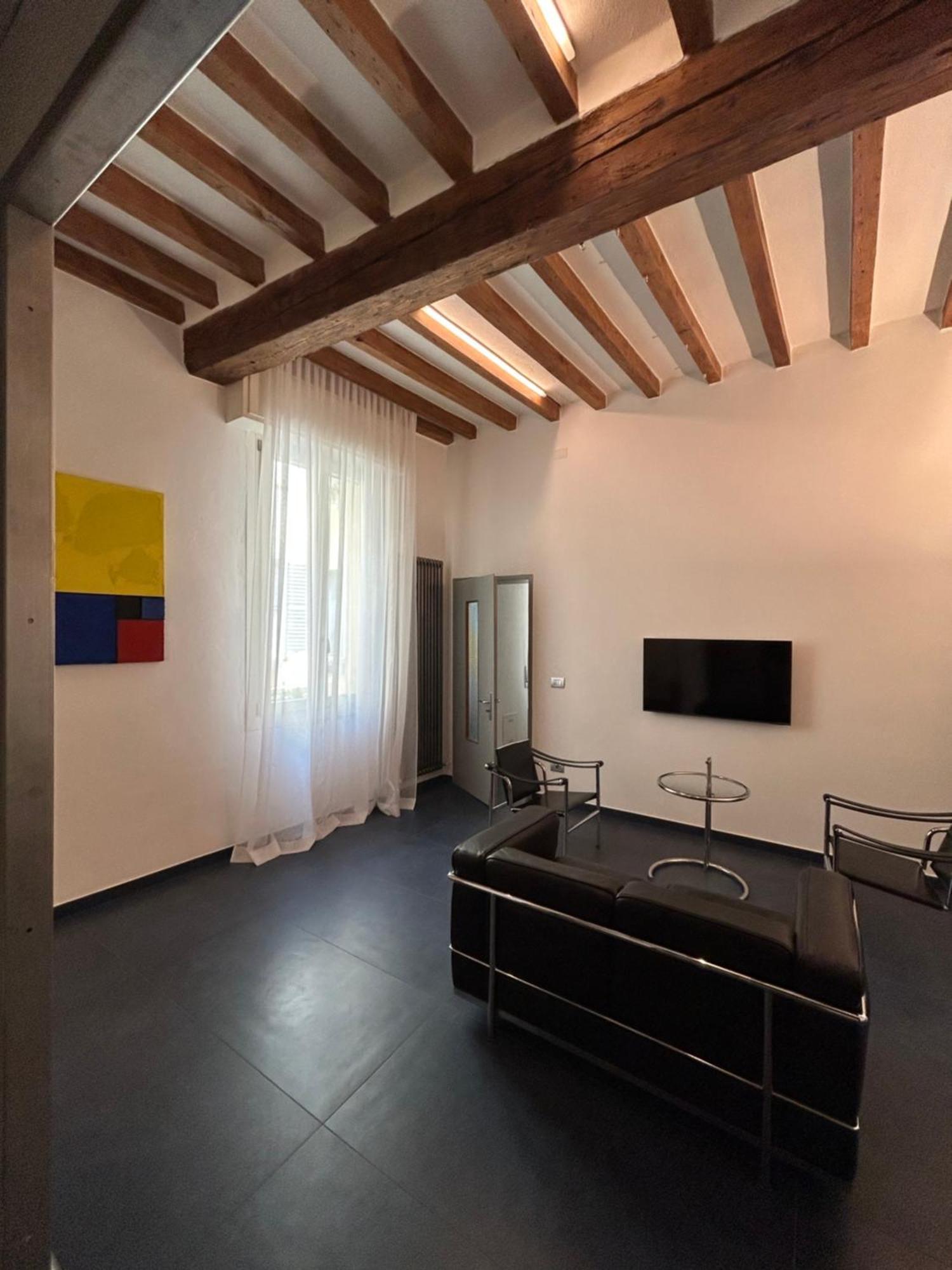 Domus Apartment Модена Екстериор снимка
