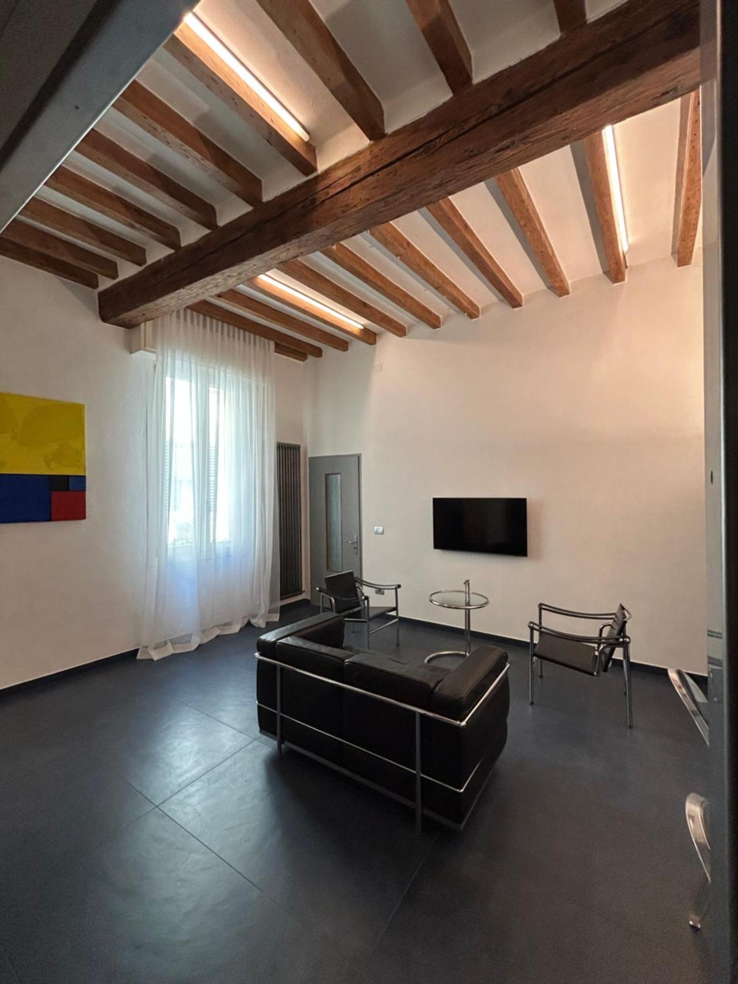 Domus Apartment Модена Екстериор снимка
